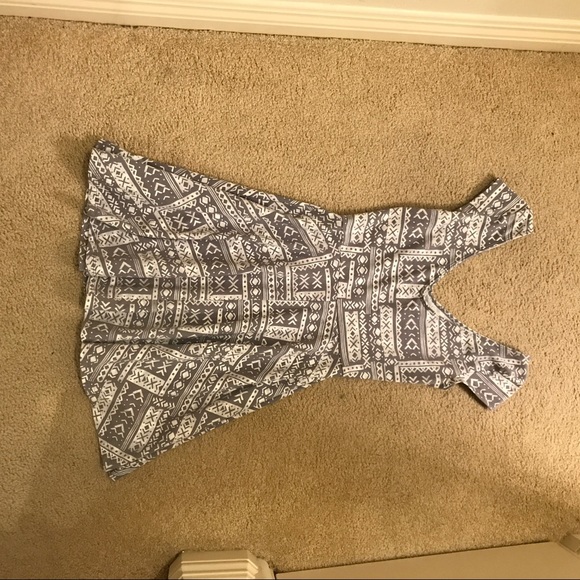Grey/white Tribal Pattern Hollister Dress - Picture 2 of 3